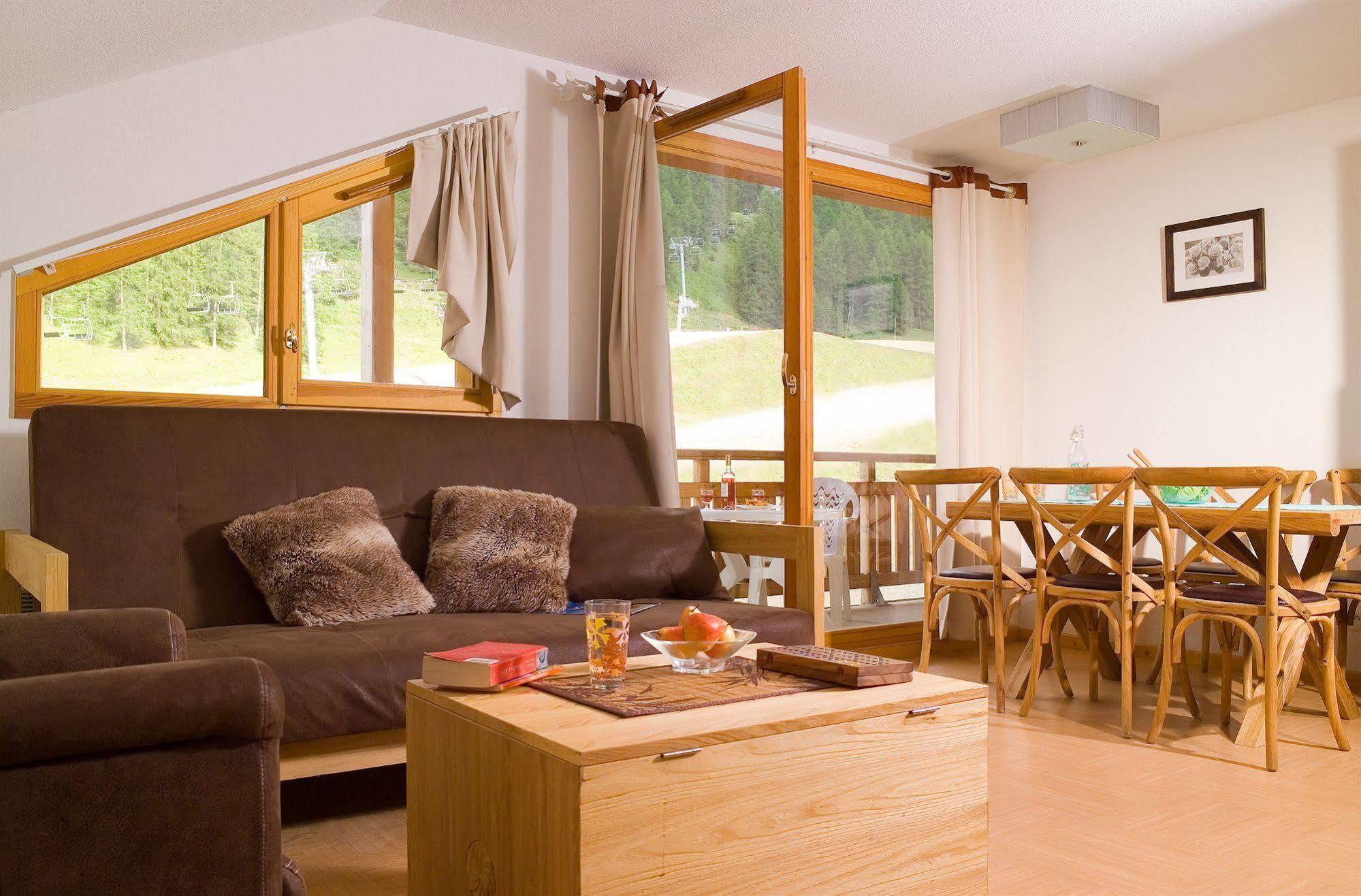 לז אור Madame Vacances Residence Le Parc Des Airelles מראה חיצוני תמונה